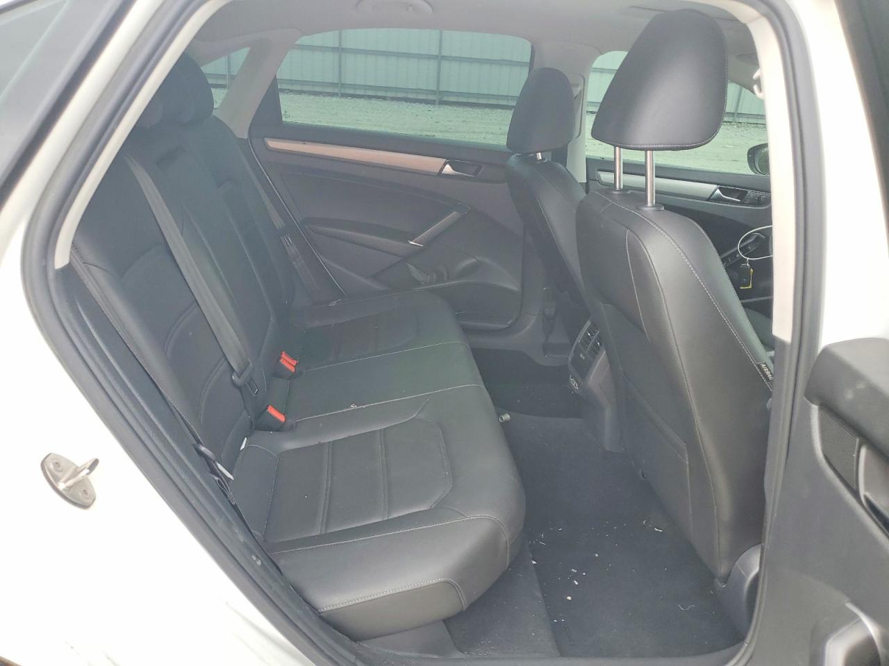 2021 VOLKSWAGEN PASSAT