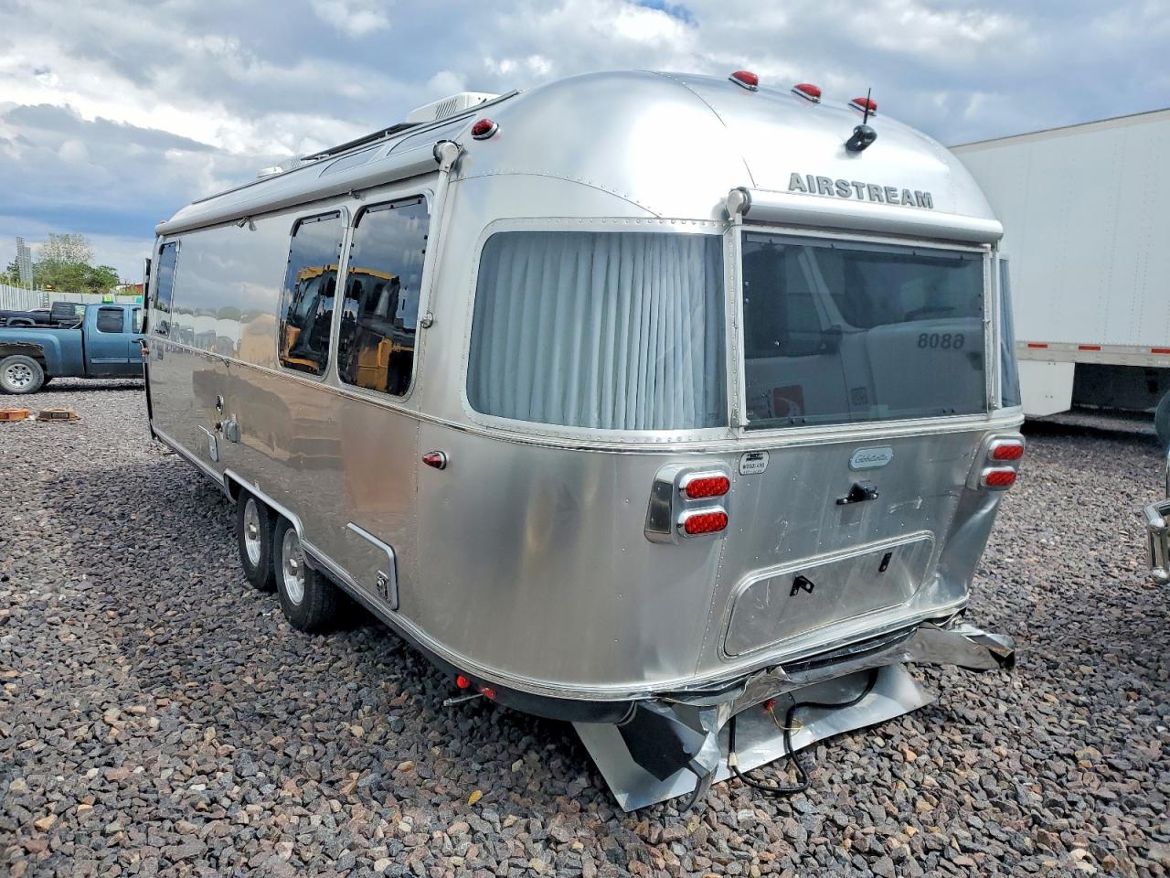 2024 AIRSTREAM TRAILER