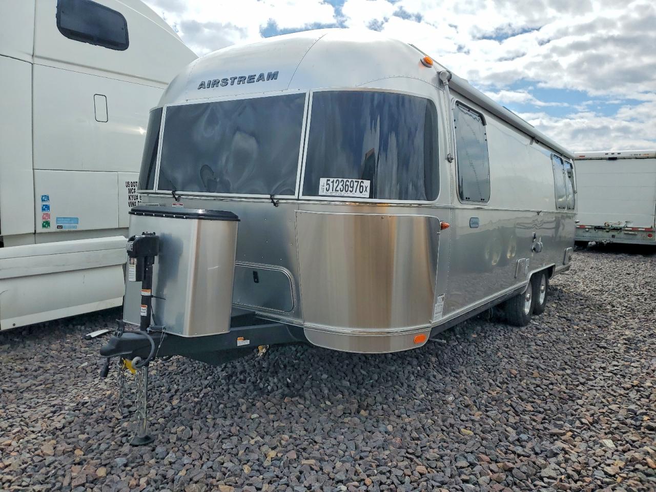 2024 AIRSTREAM TRAILER
