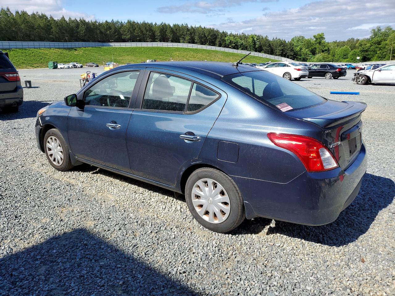 2016 NISSAN VERSA