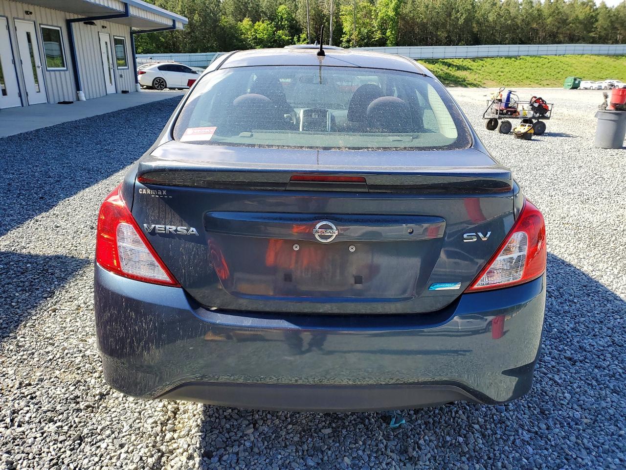 2016 NISSAN VERSA