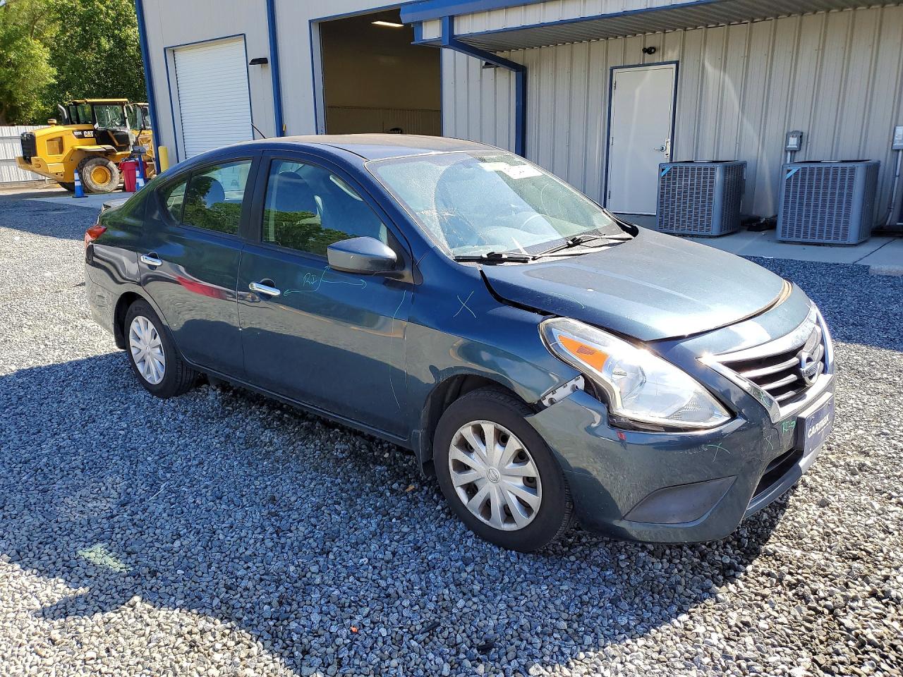 2016 NISSAN VERSA