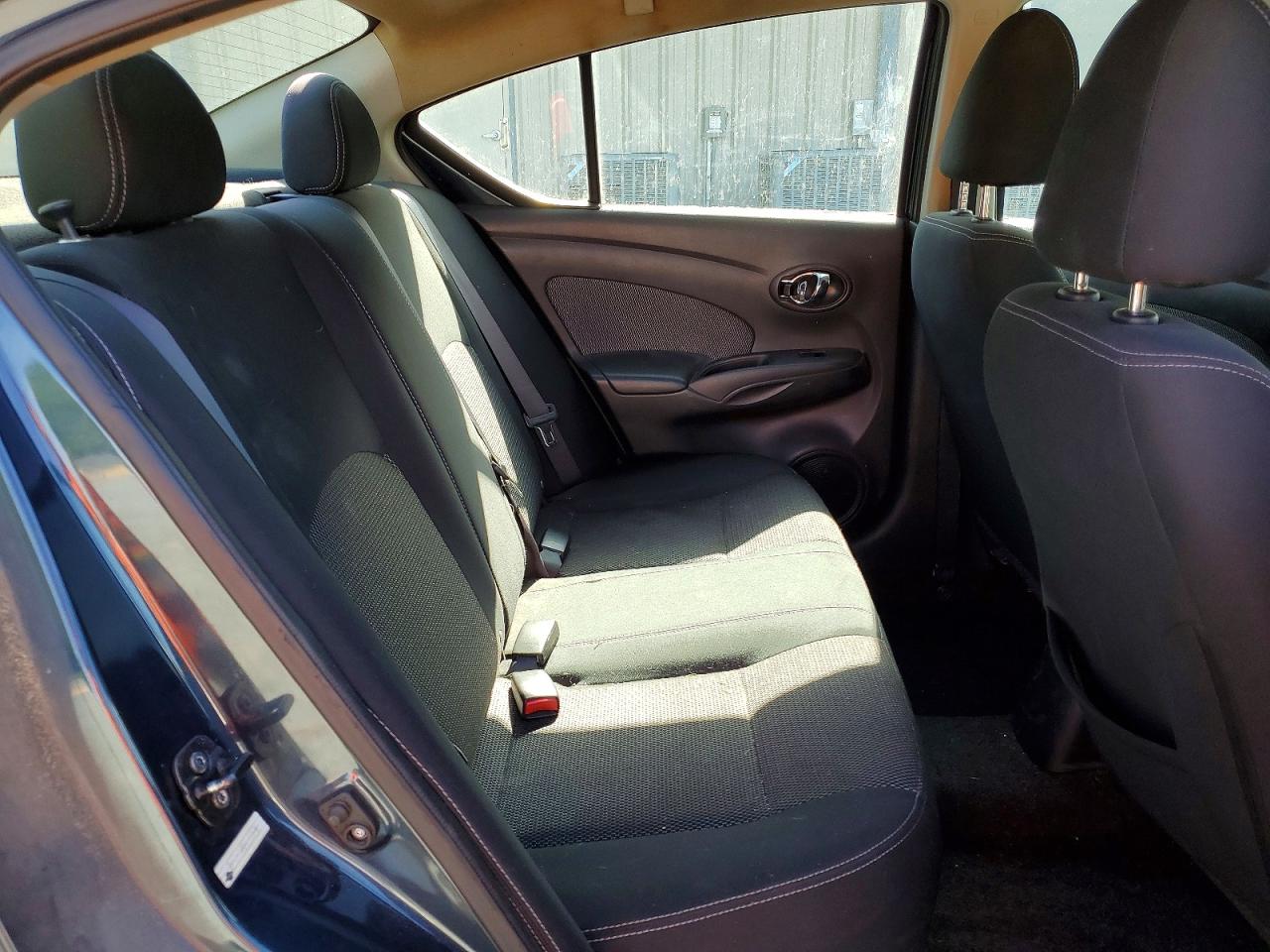 2016 NISSAN VERSA