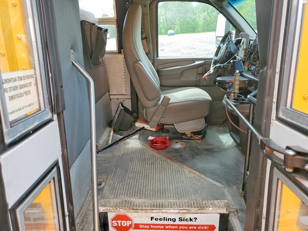 2012 THOMAS SCHOOL BUS
