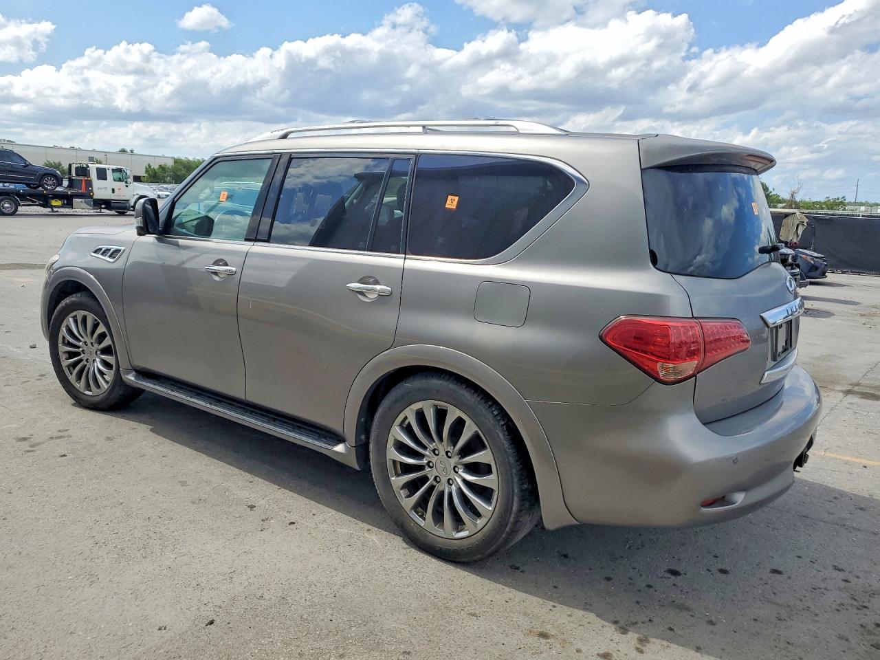 2017 INFINITI QX80