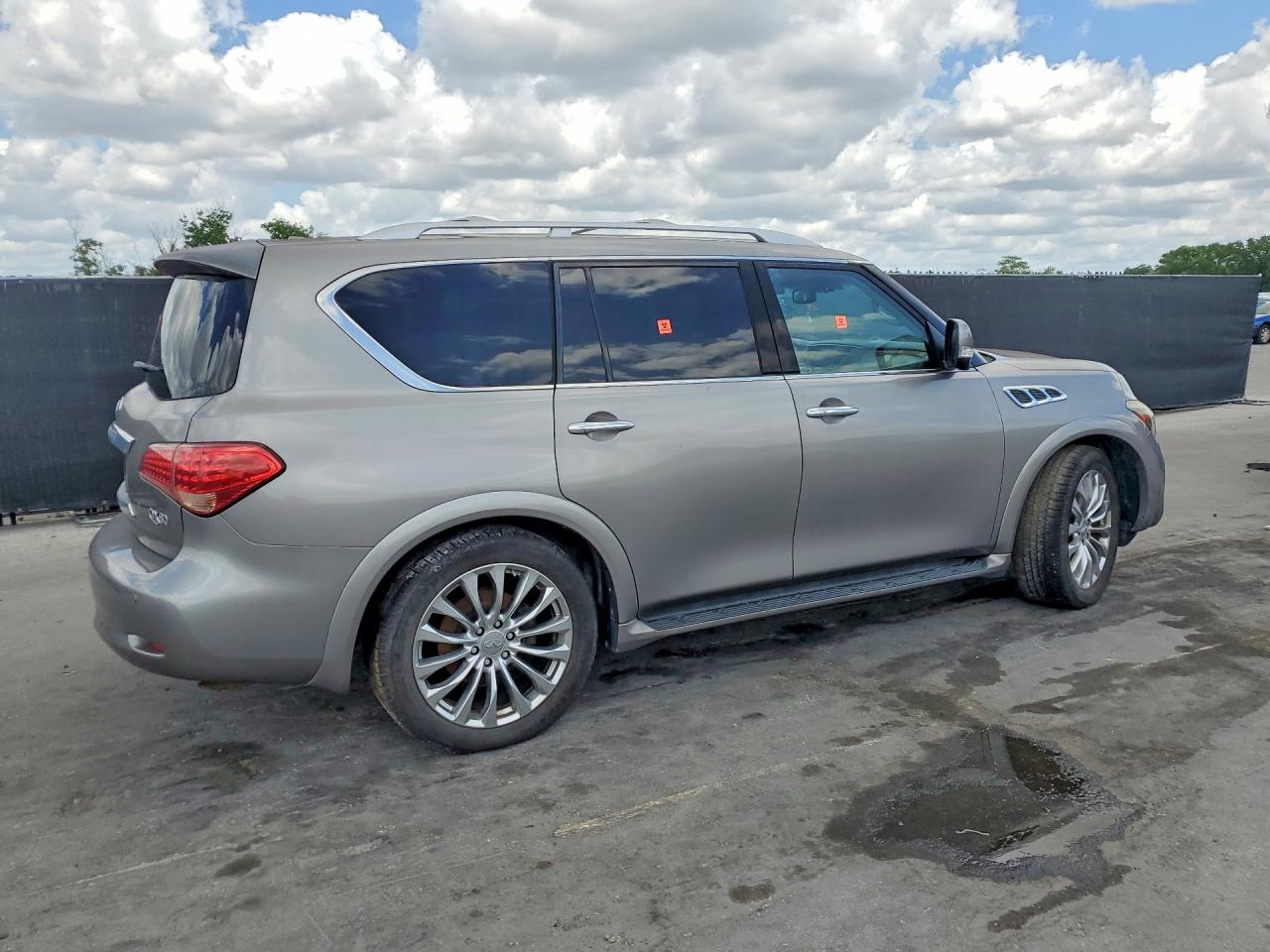 2017 INFINITI QX80