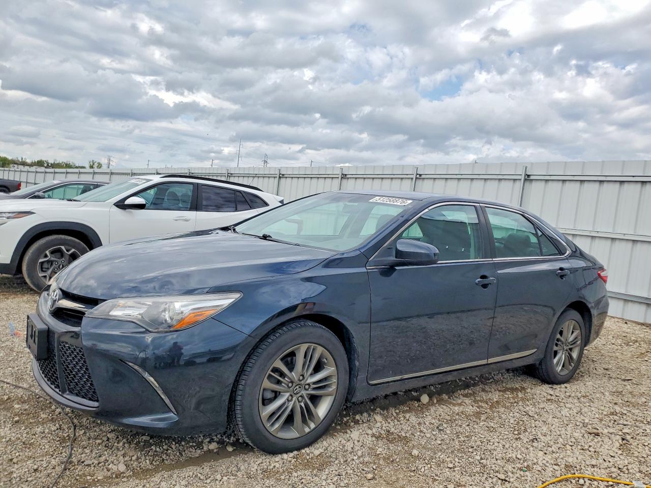 2017 TOYOTA CAMRY