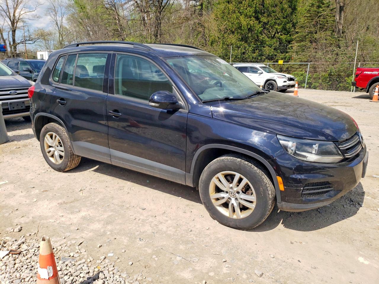 2015 VOLKSWAGEN TIGUAN