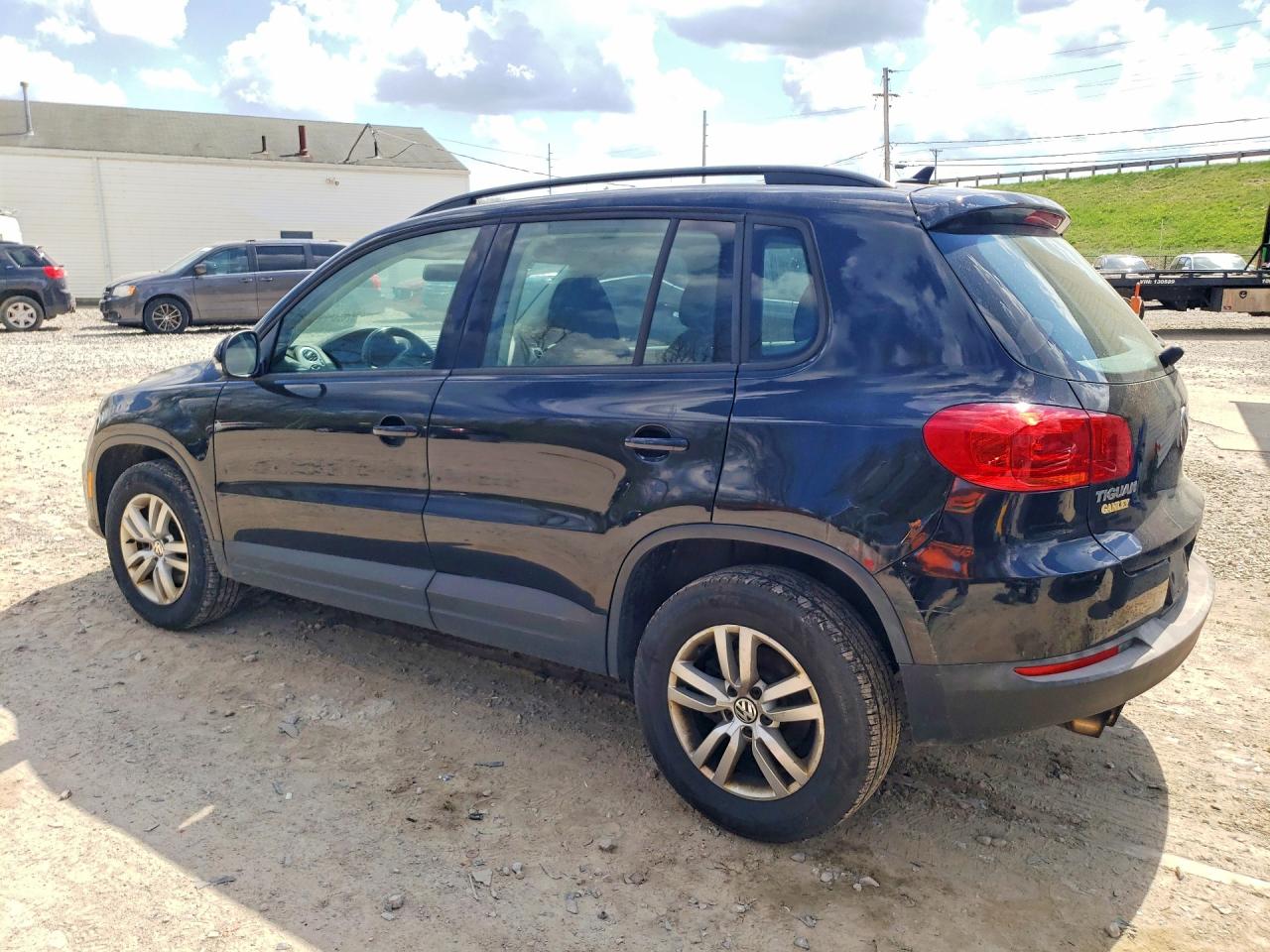 2015 VOLKSWAGEN TIGUAN