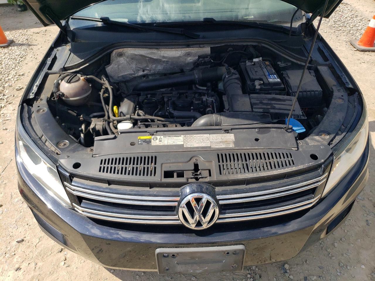 2015 VOLKSWAGEN TIGUAN