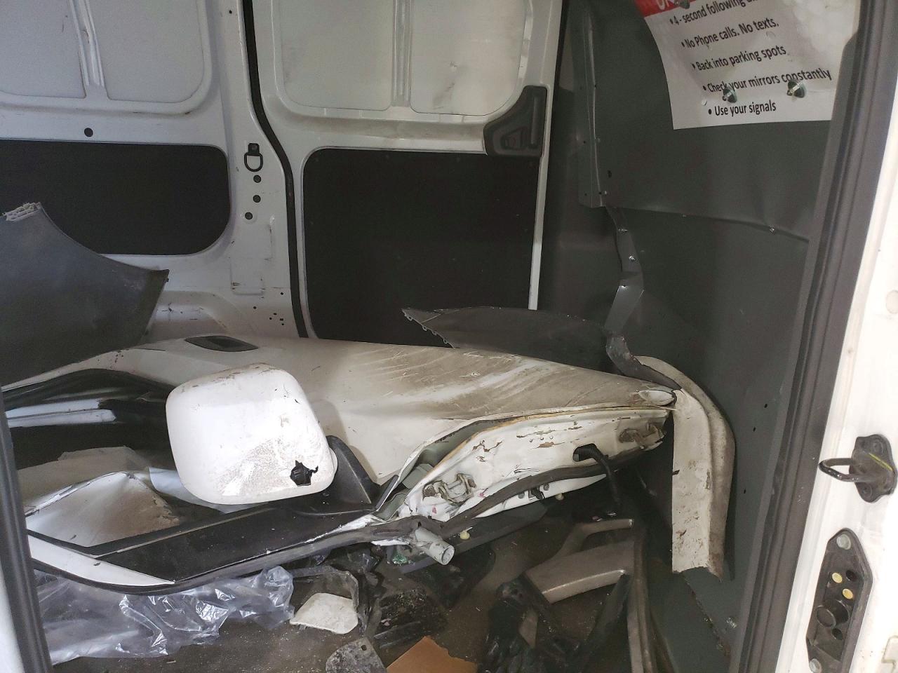 2021 NISS NV200 SV