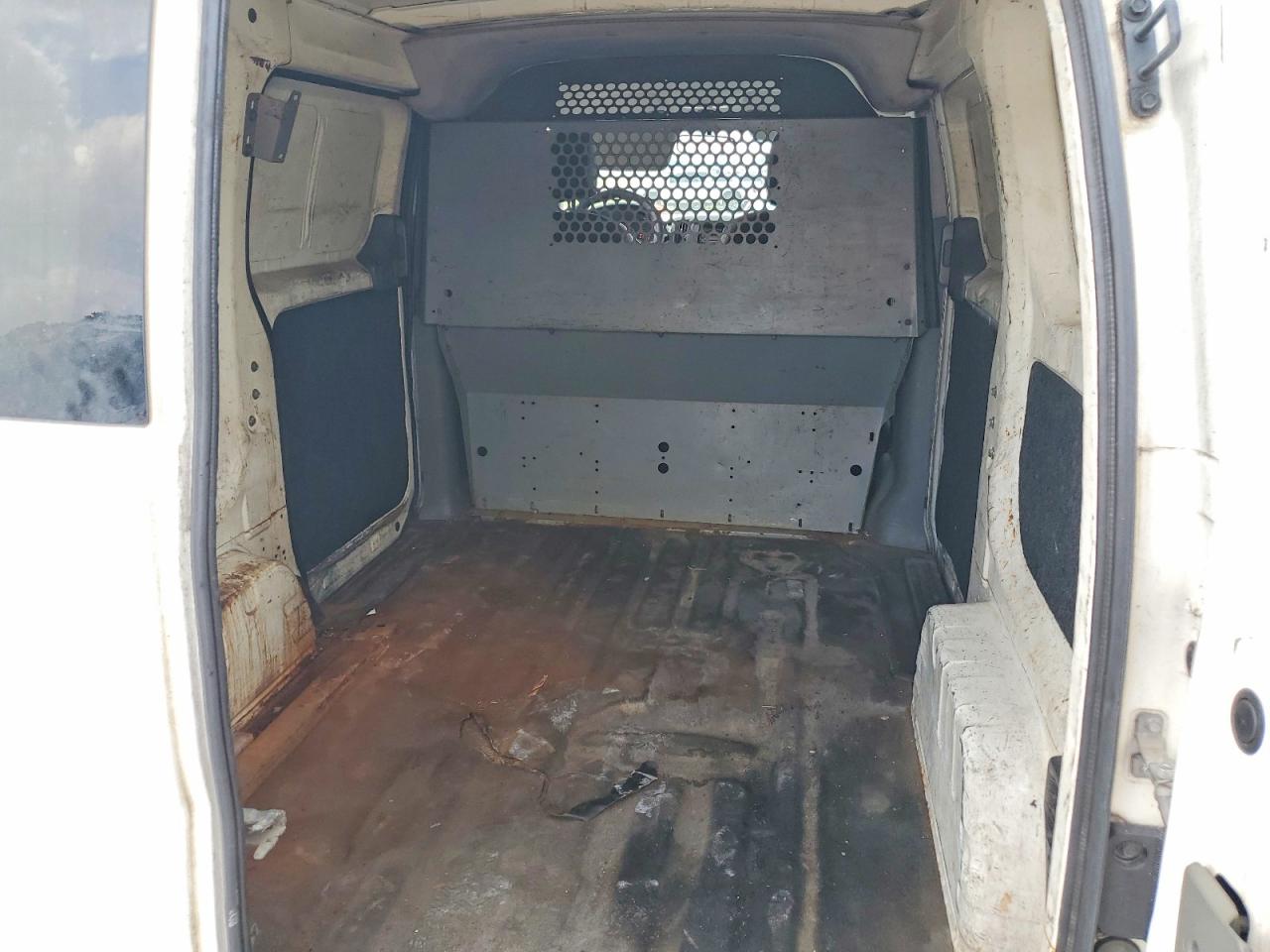 2017 NISSAN NV