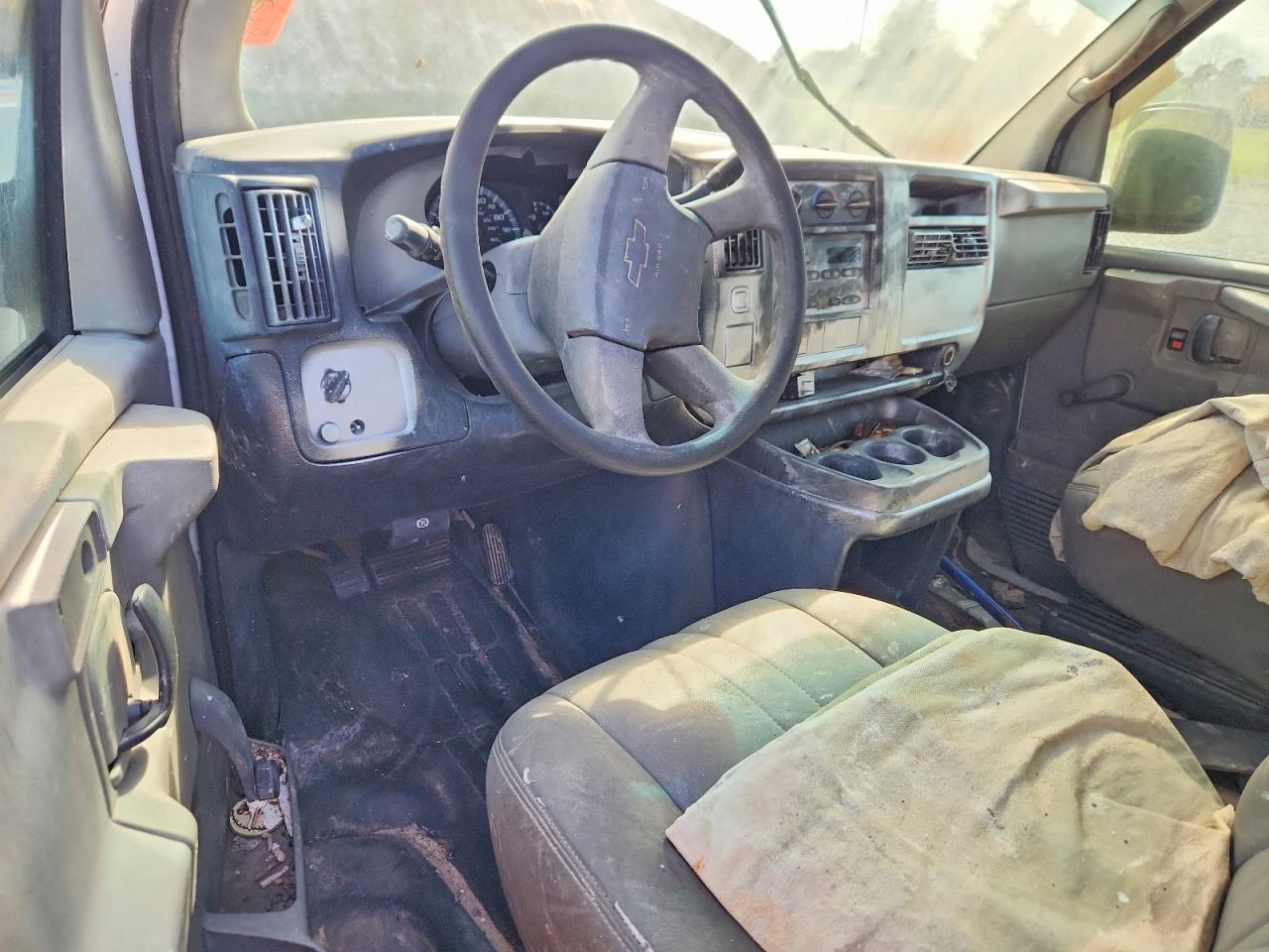 2006 CHEV EXPRESS