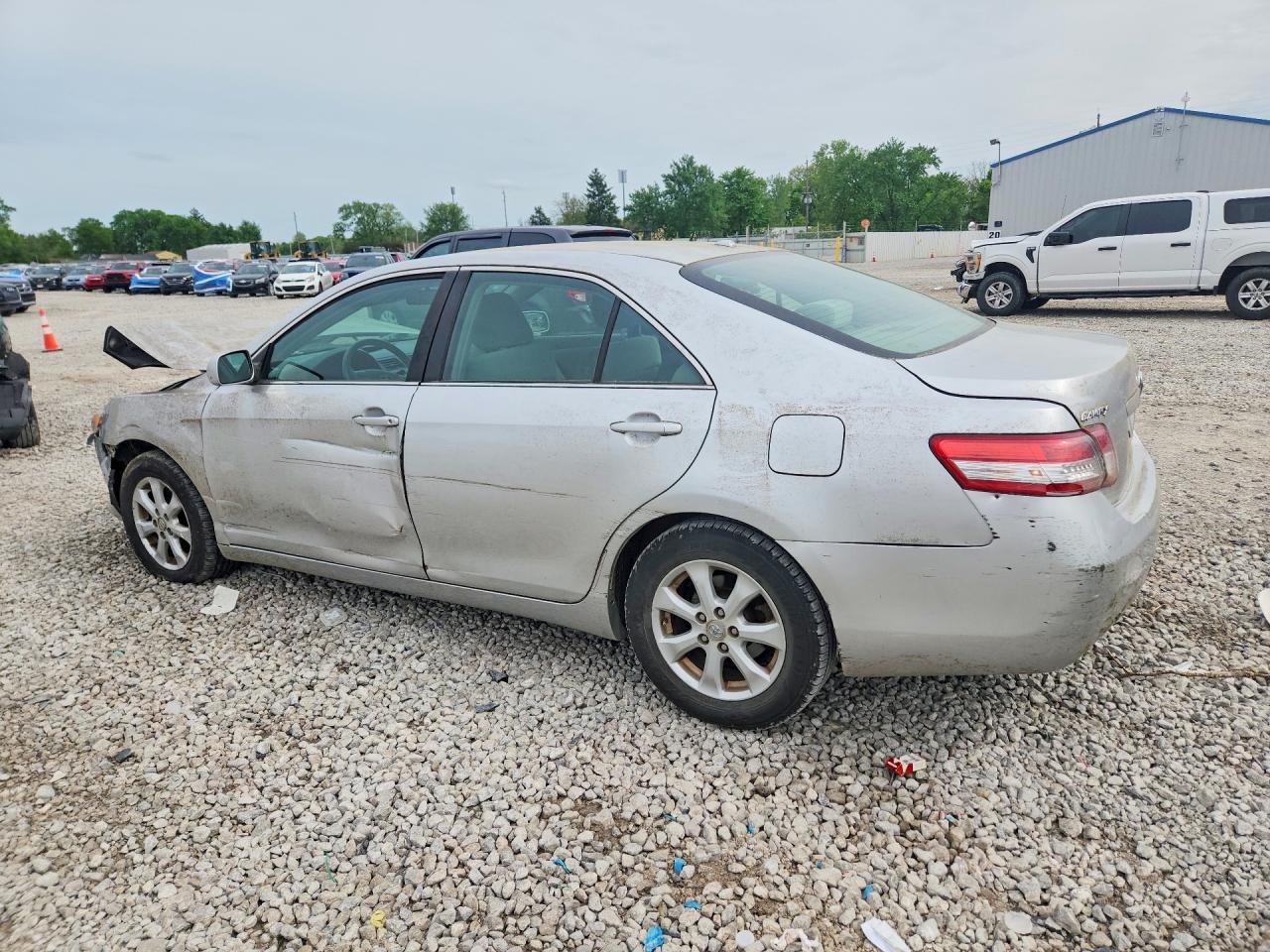 2011 TOYOTA CAMRY