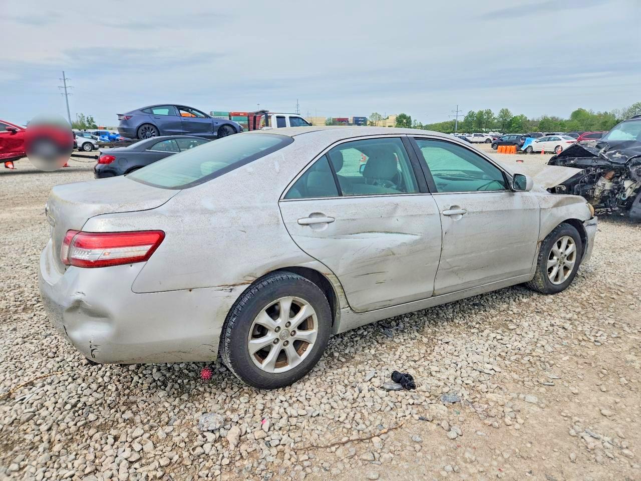 2011 TOYOTA CAMRY