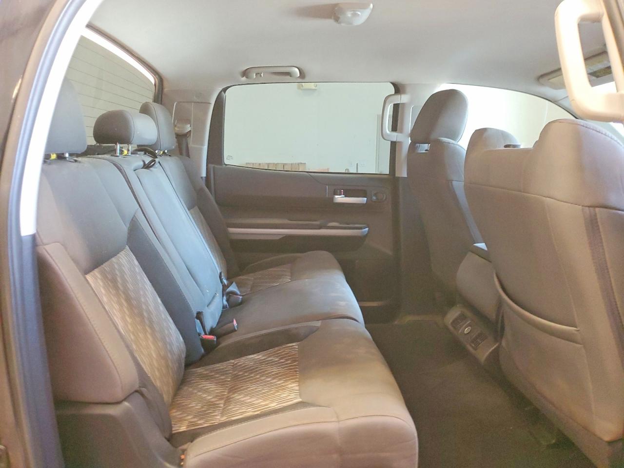 2018 TOYOTA TUNDRA
