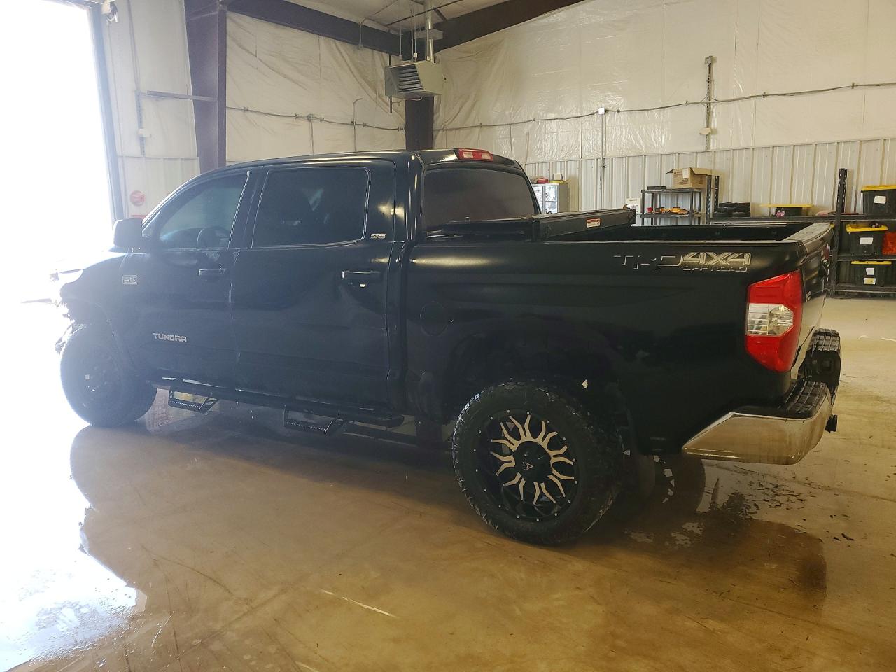 2018 TOYOTA TUNDRA