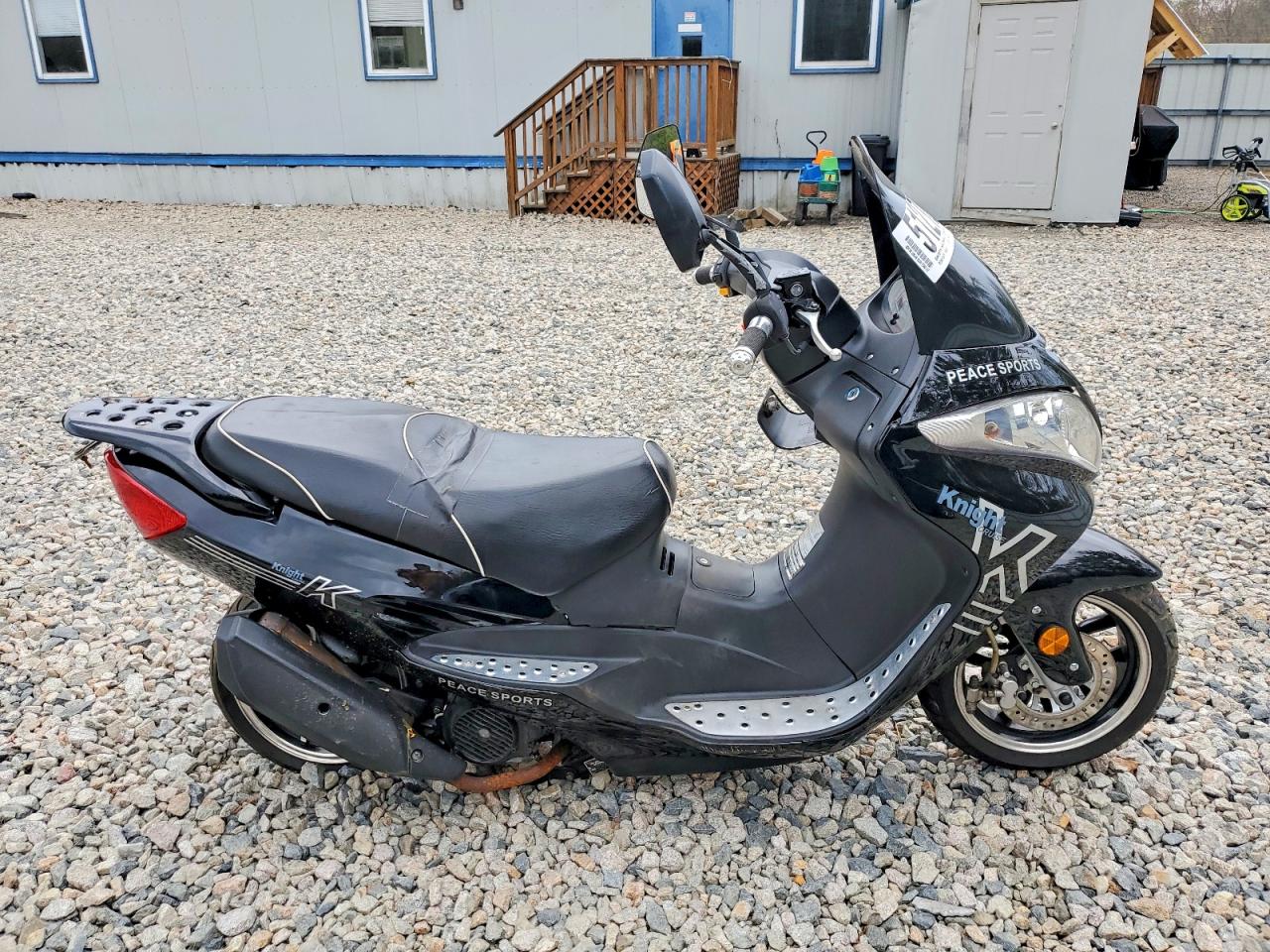 2023 GENUINE SCOOTER CO. SCOOTER