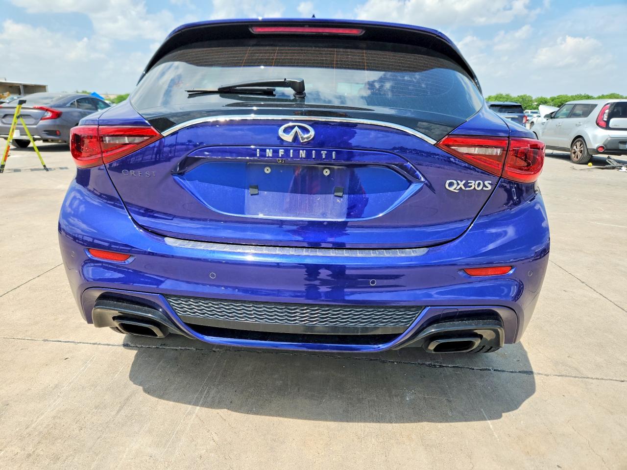 2018 INFINITI QX30