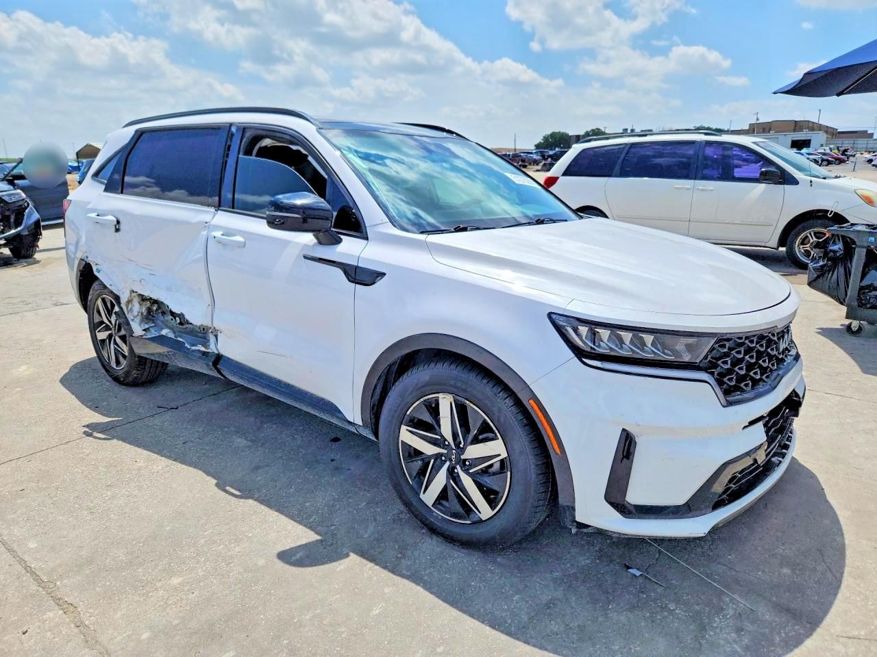 2022 KIA SORENTO