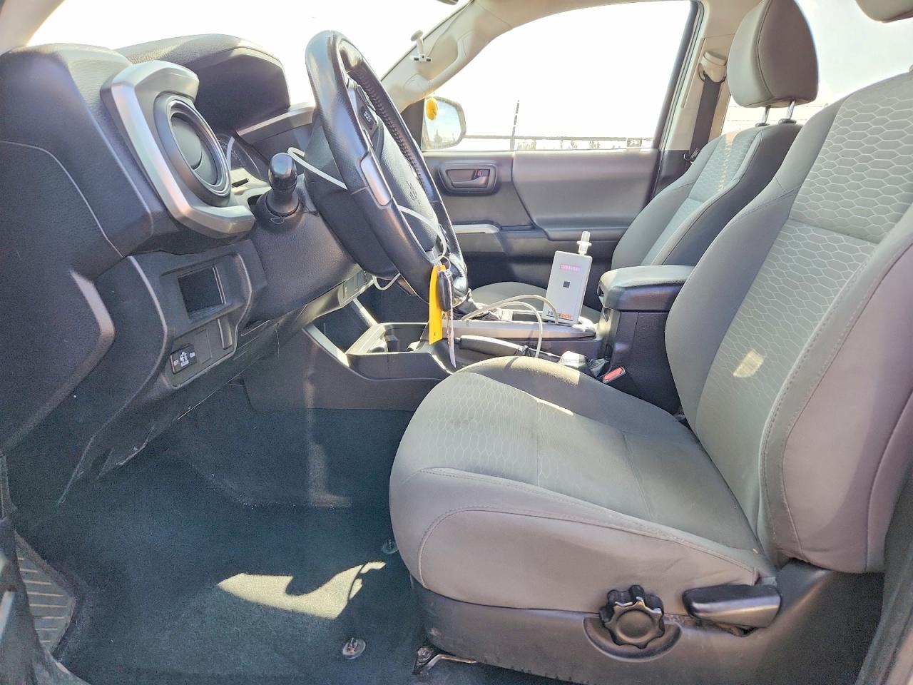 2016 TOYOTA TACOMA