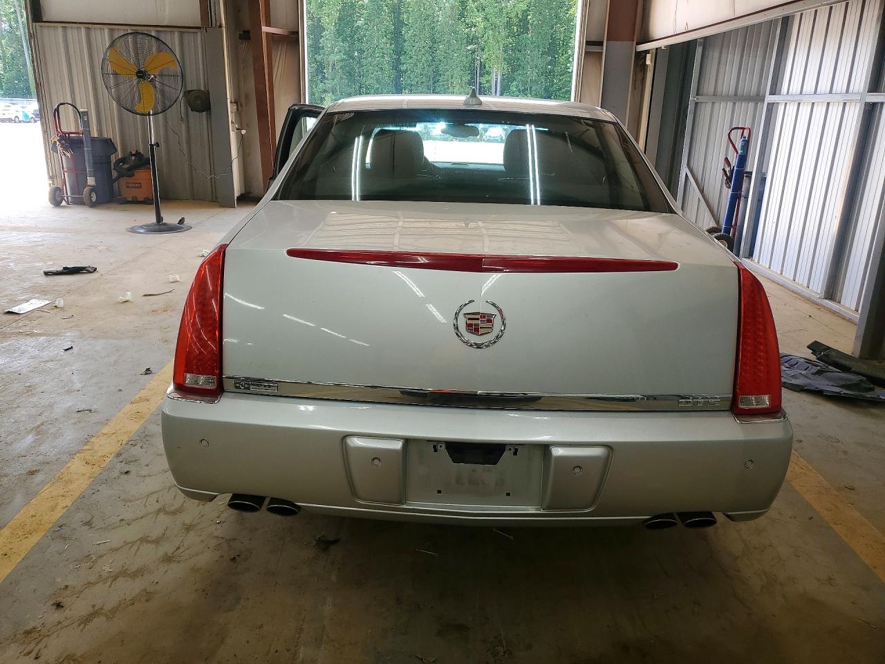 2009 CADILLAC DTS