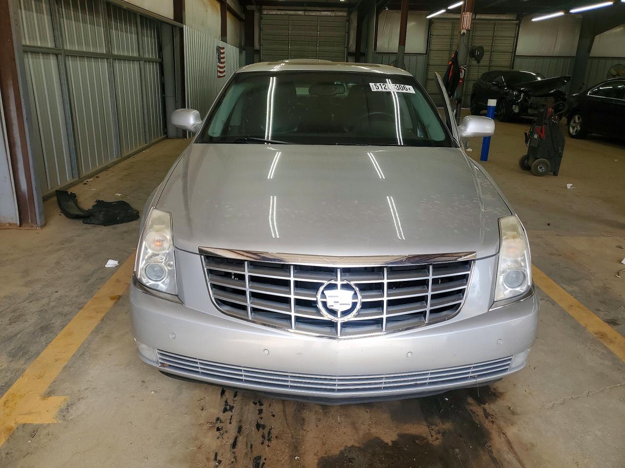 2009 CADILLAC DTS