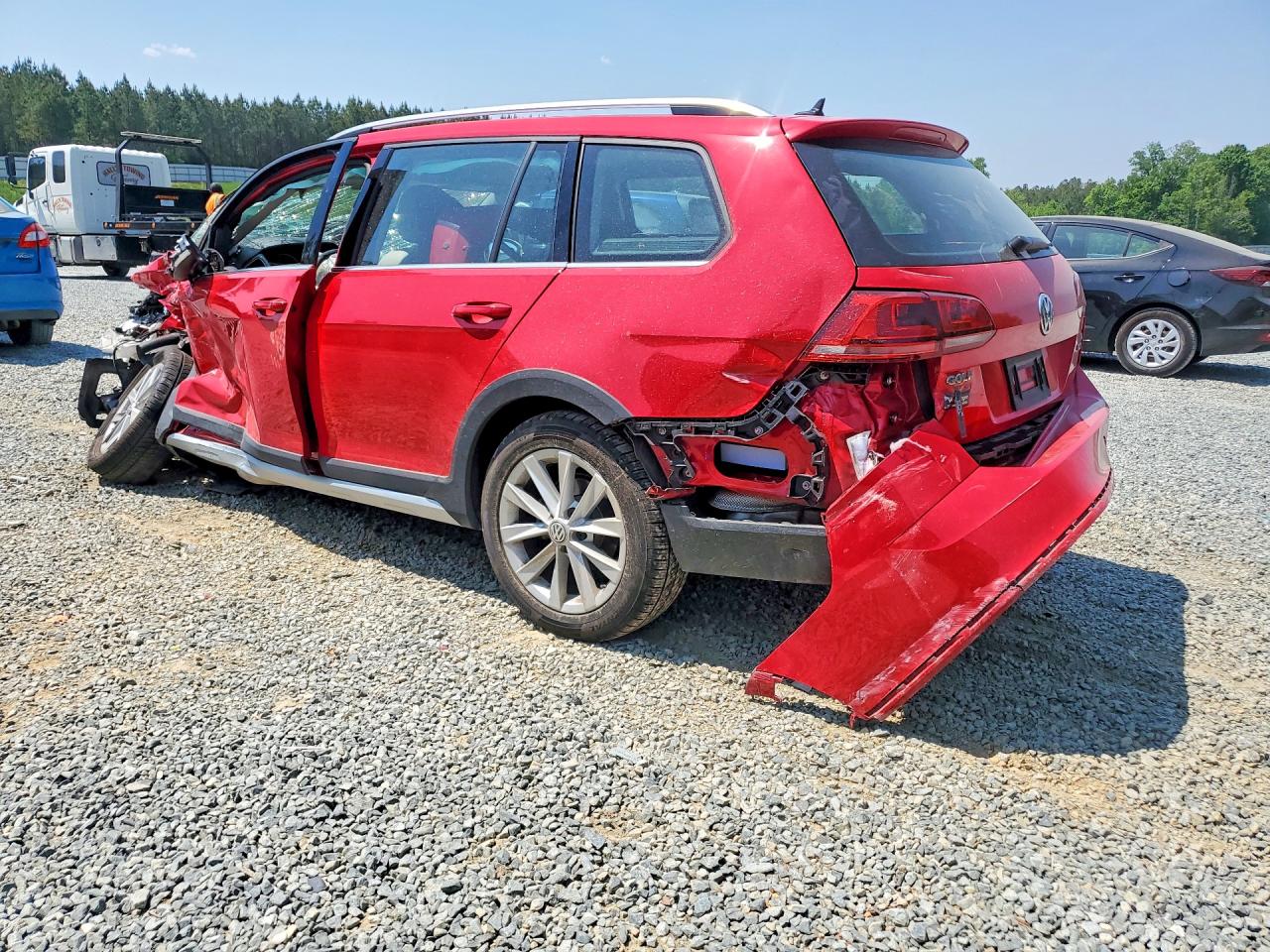 2017 VOLKSWAGEN GOLF
