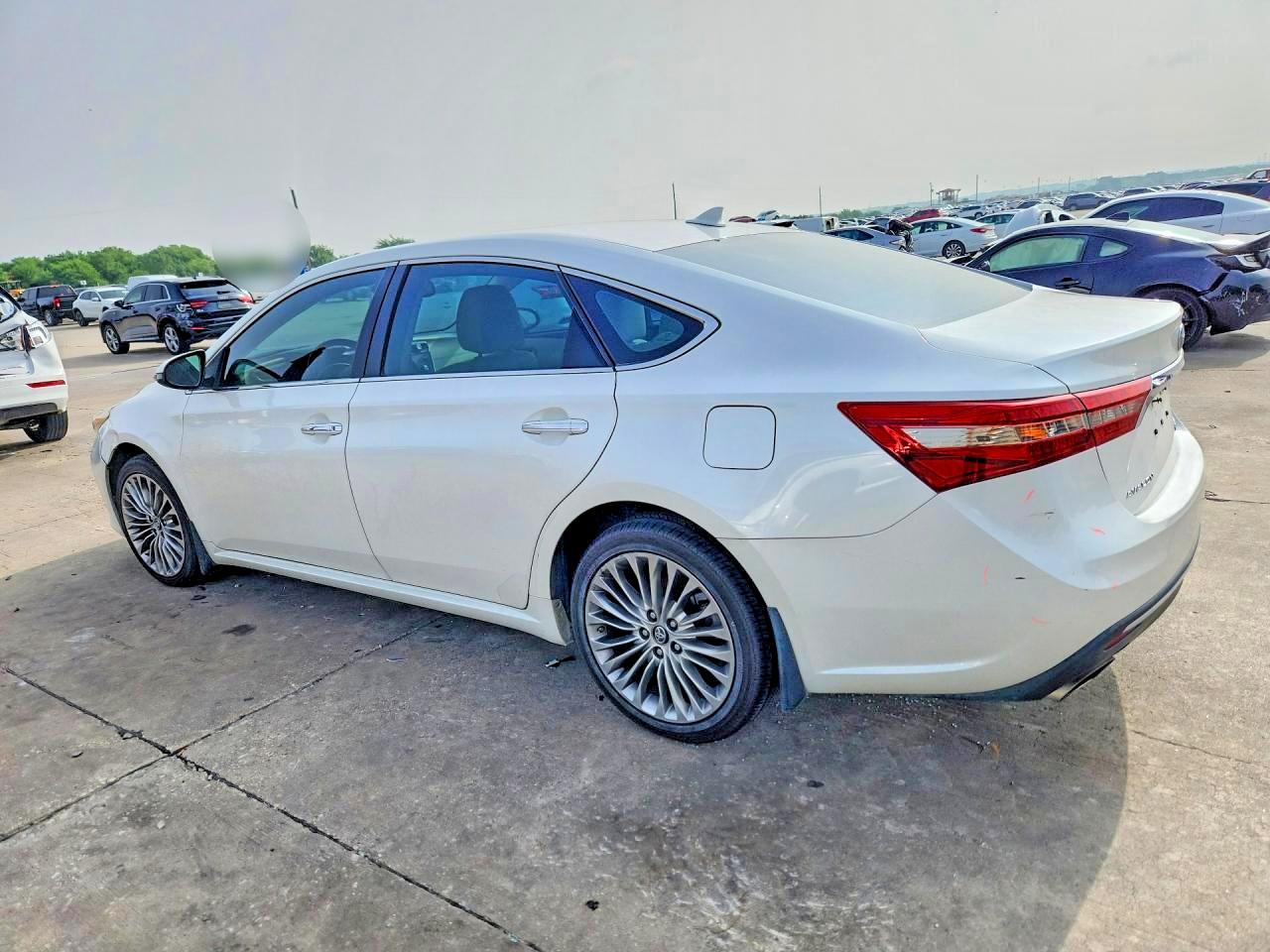 2017 TOYOTA AVALON