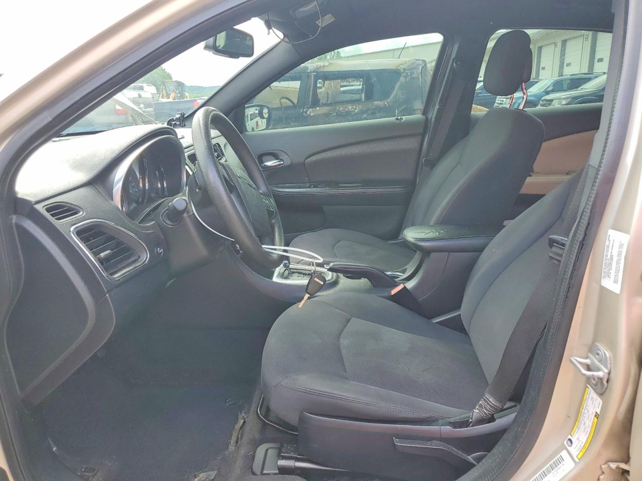 2013 CHRYSLER 200