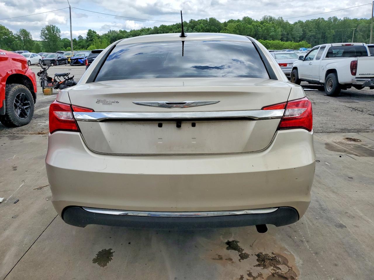 2013 CHRYSLER 200
