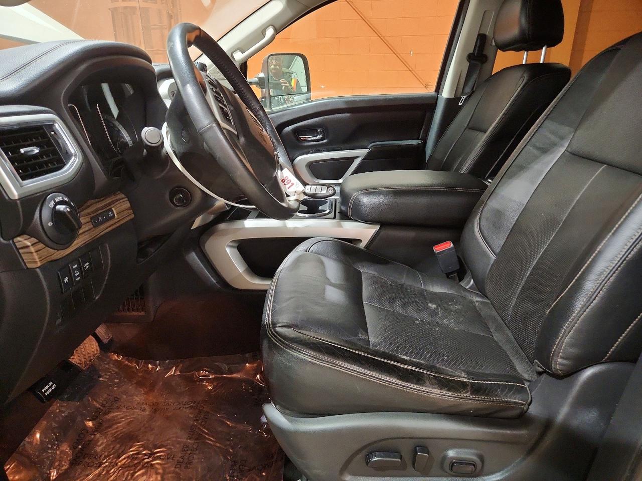 2016 NISSAN TITAN