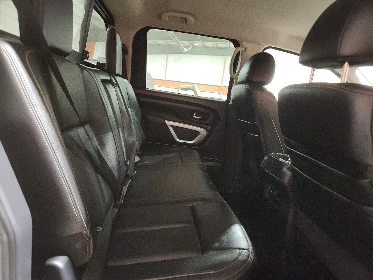 2016 NISSAN TITAN