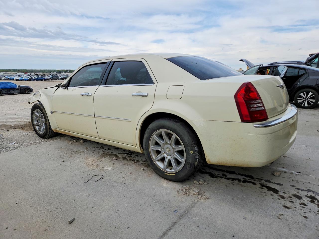 2005 CHRYSLER 300