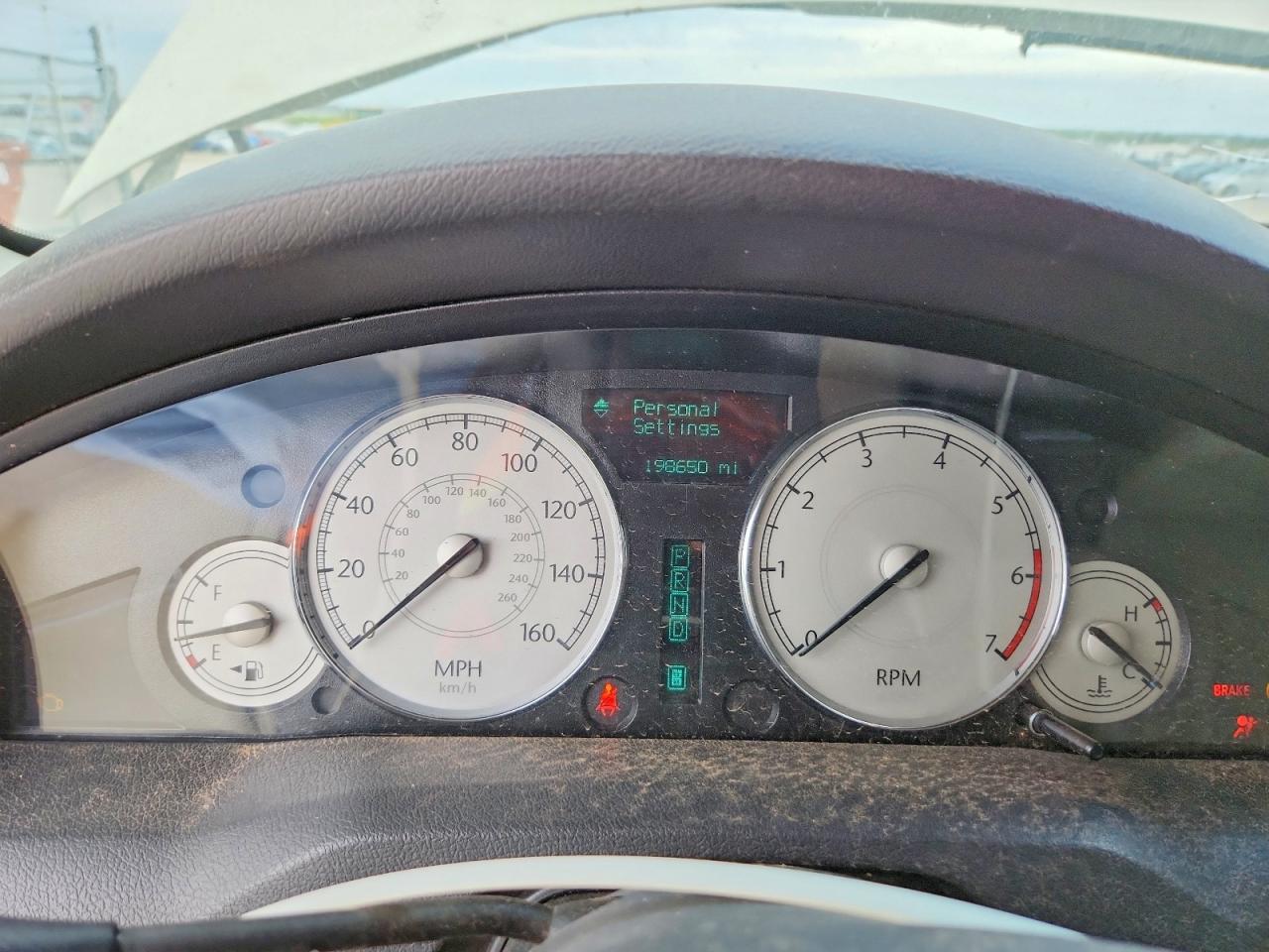 2005 CHRYSLER 300