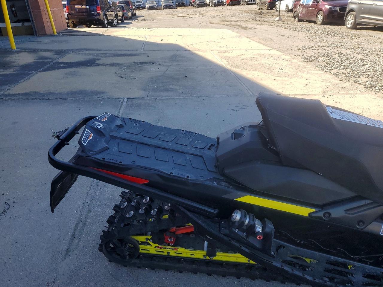 2022 SKI RENEGADE