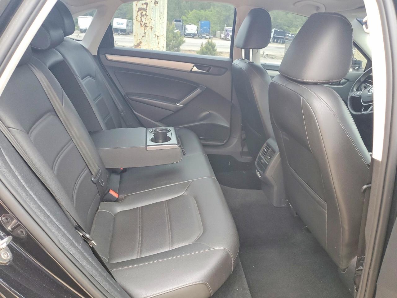 2021 VOLKSWAGEN PASSAT