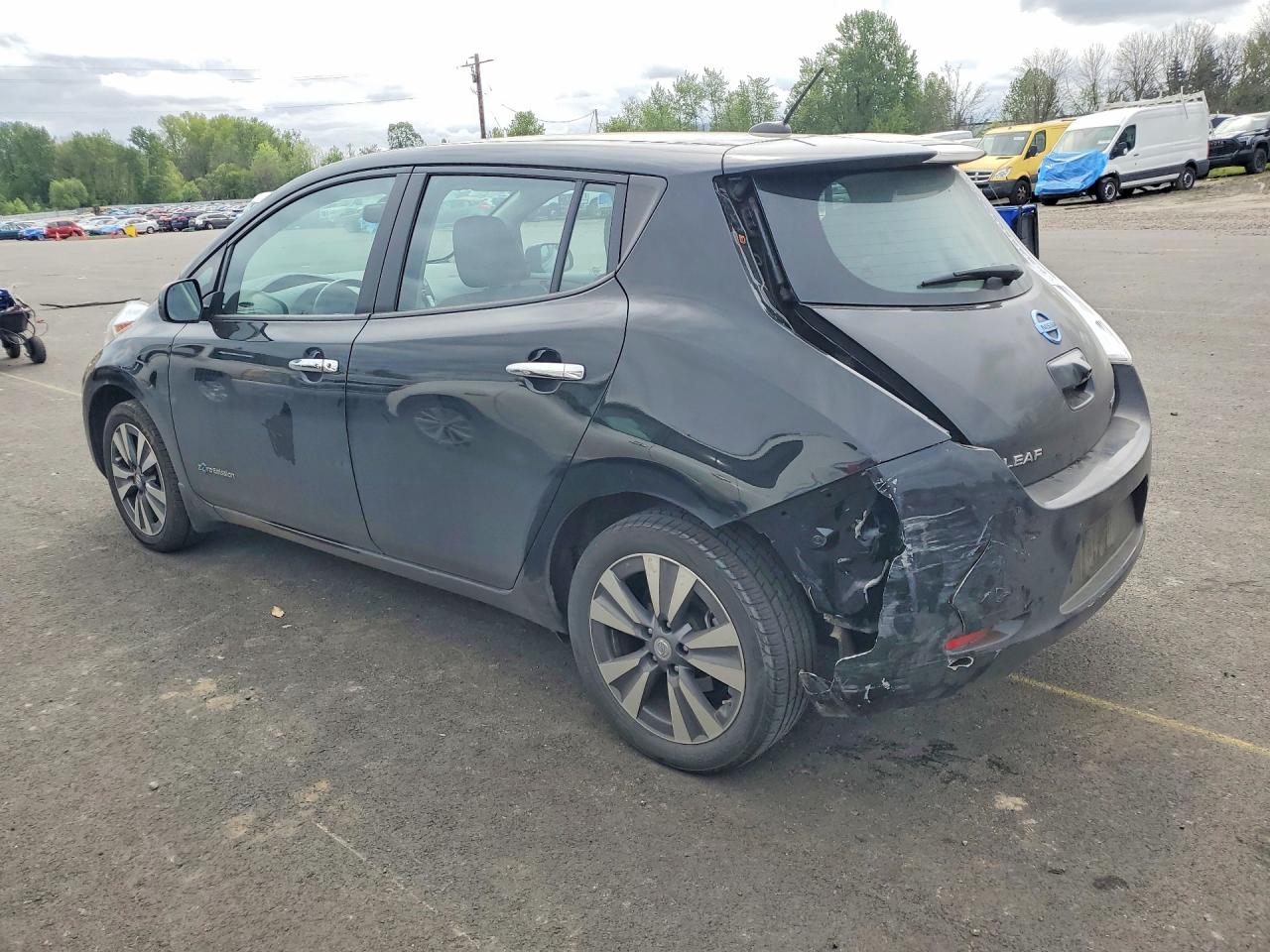 2015 NISSAN LEAF