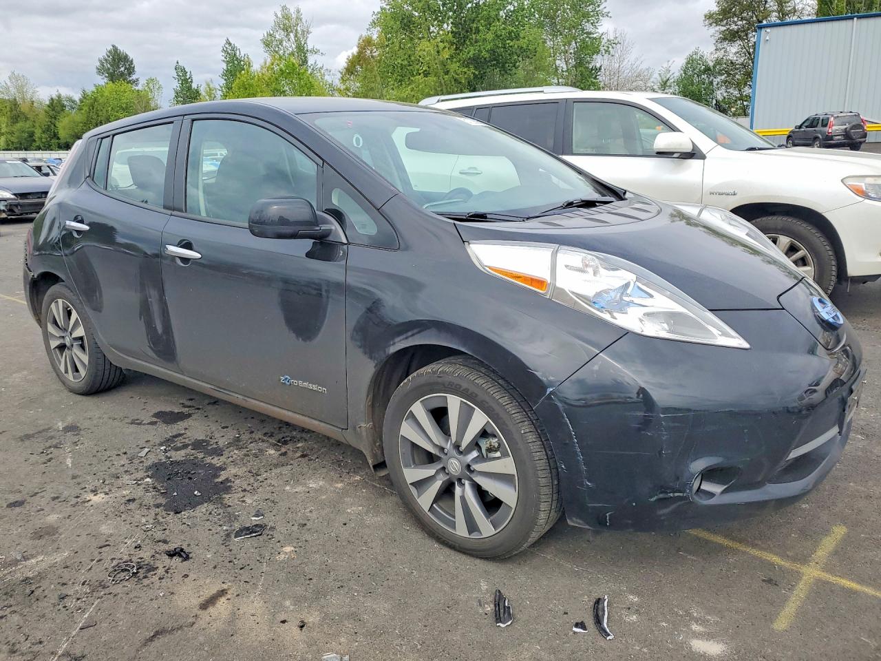 2015 NISSAN LEAF