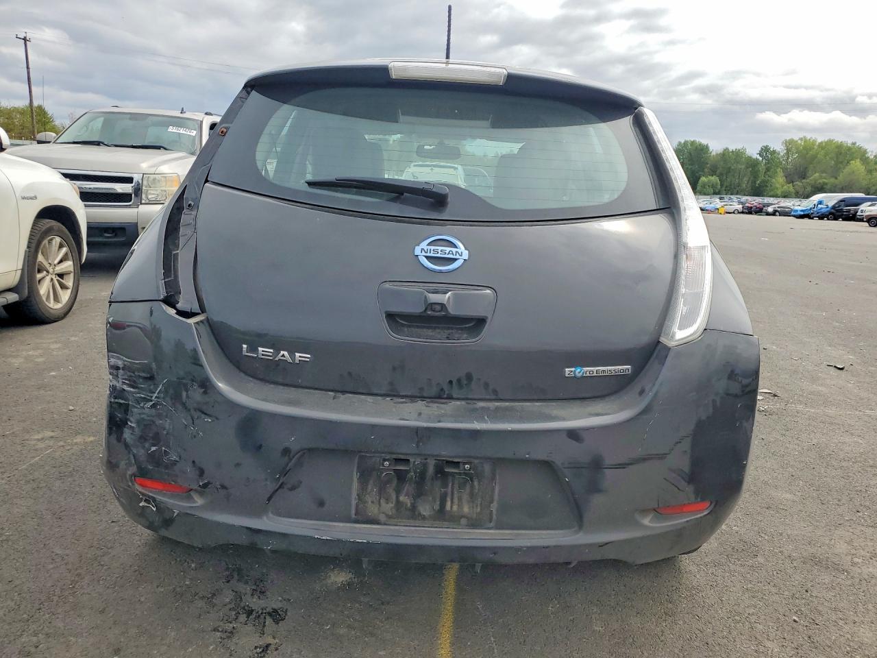 2015 NISSAN LEAF