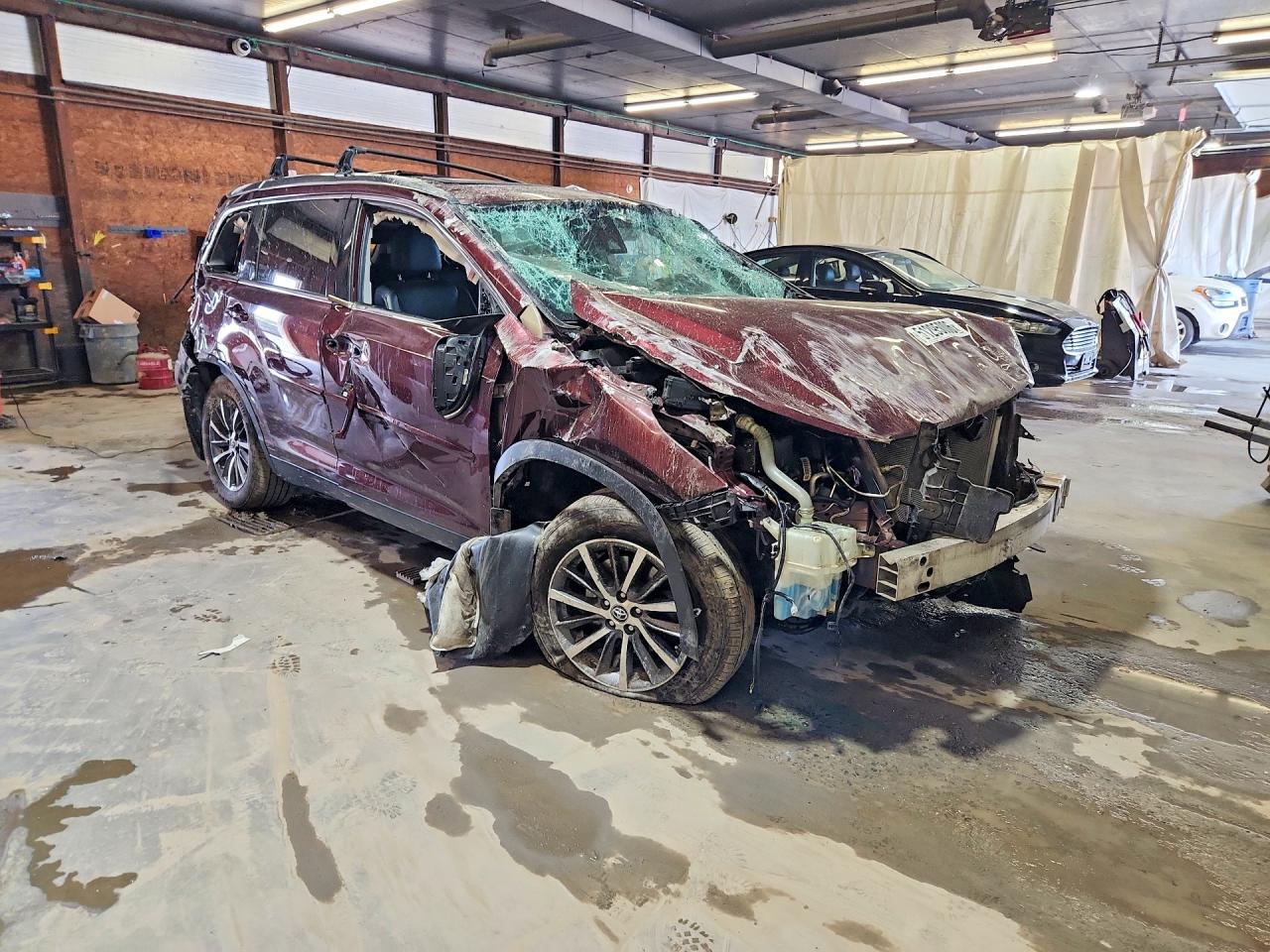 2019 TOYOTA HIGHLANDER
