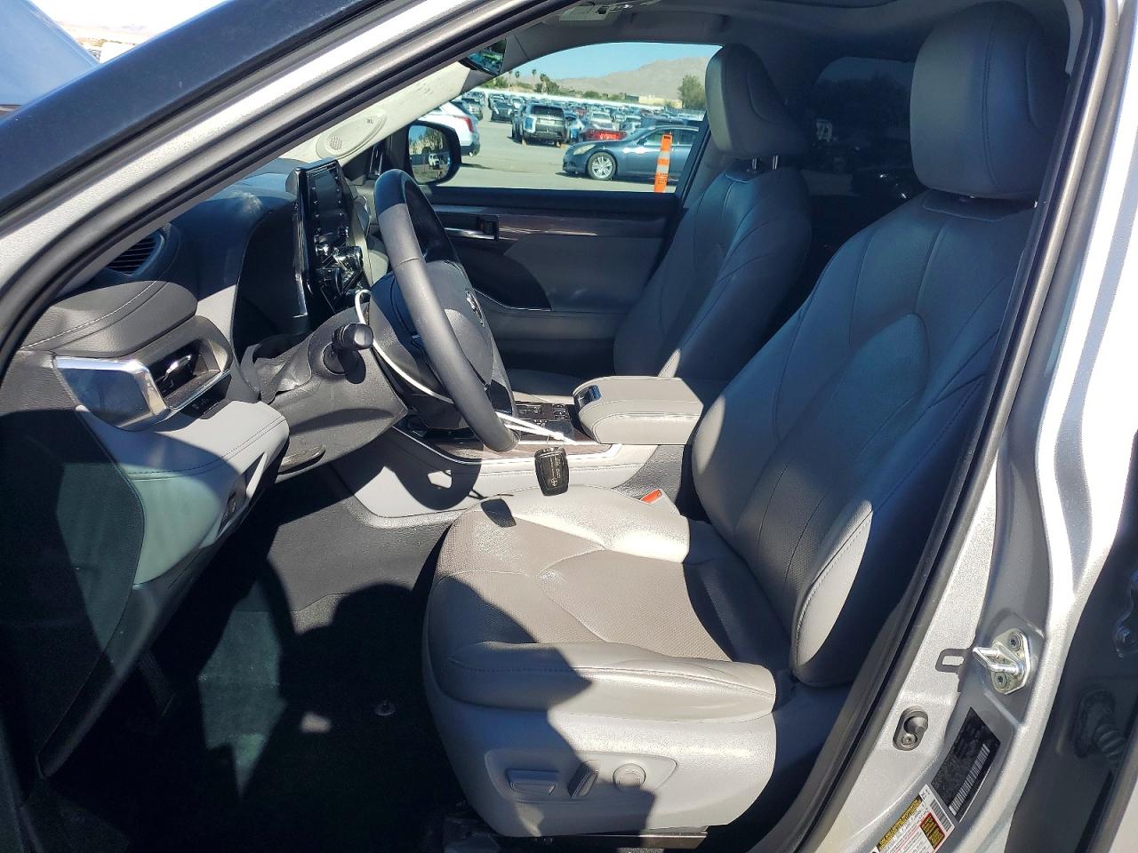 2021 TOYOTA HIGHLANDER