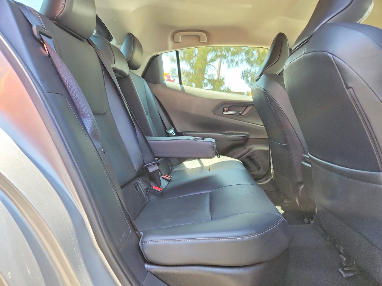 2024 TOYOTA PRIUS