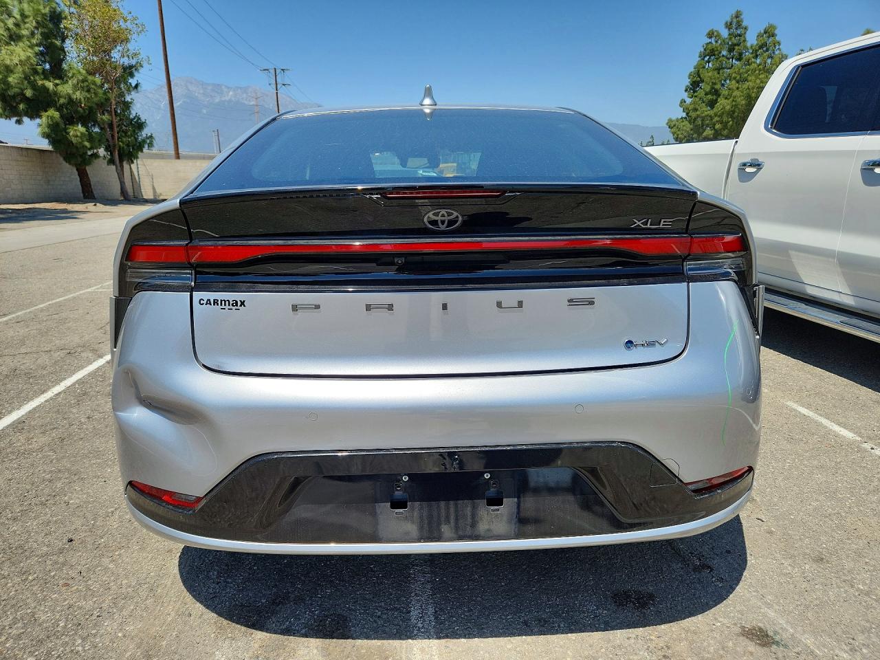 2024 TOYOTA PRIUS