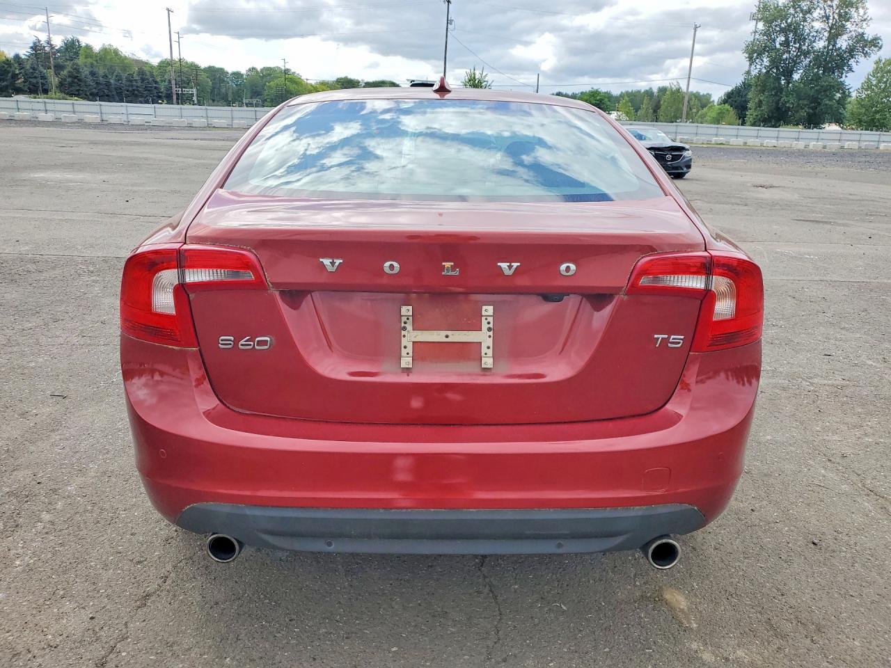 2013 VOLVO S60