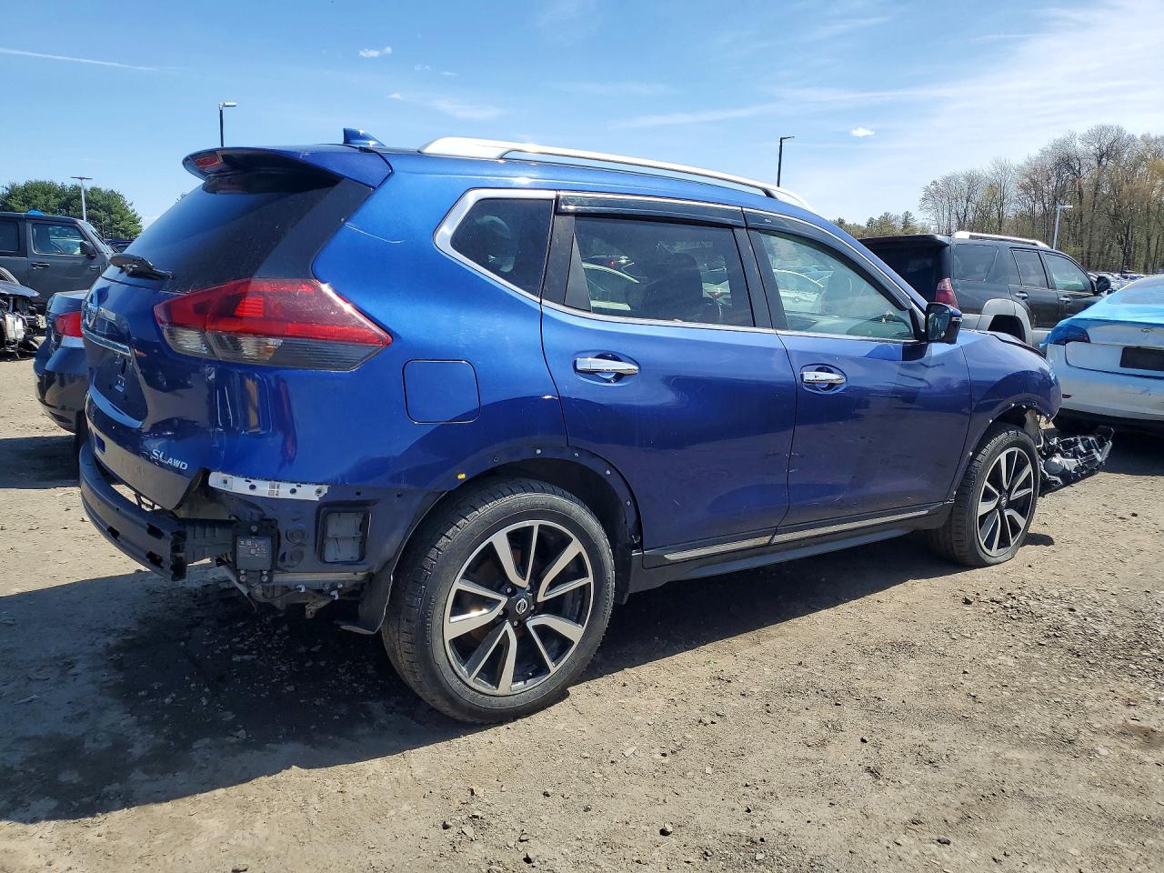 2019 NISSAN ROGUE