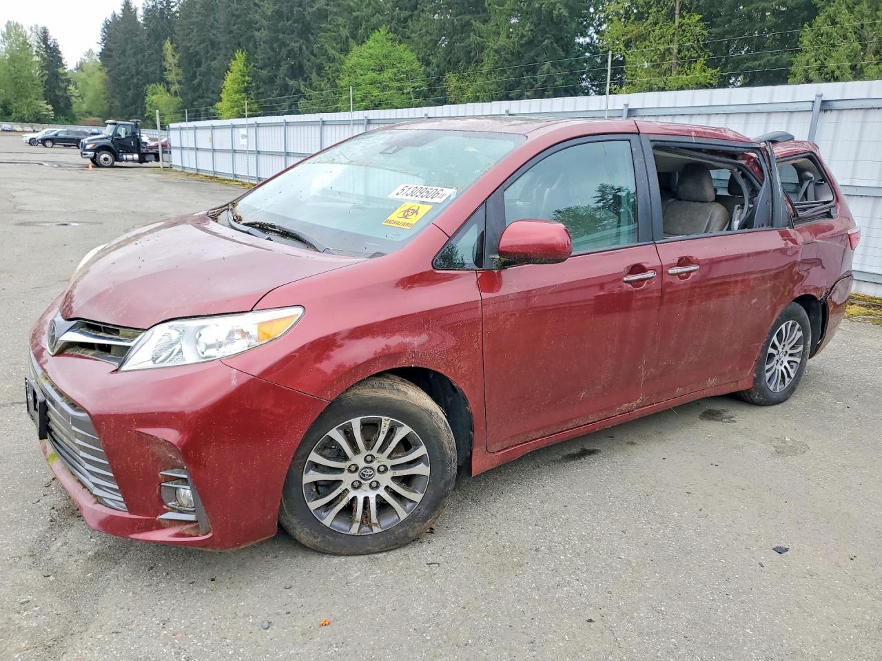2019 TOYOTA SIENNA