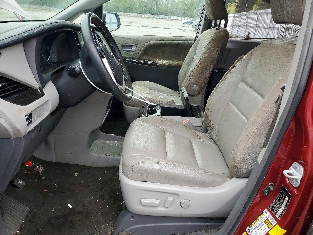 2019 TOYOTA SIENNA