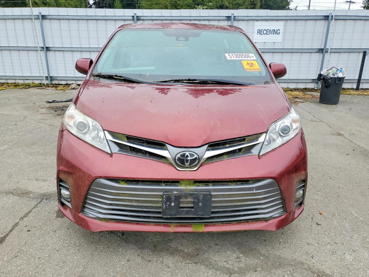2019 TOYOTA SIENNA