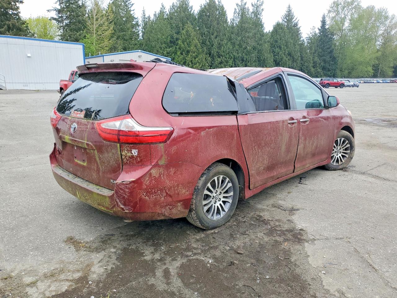 2019 TOYOTA SIENNA